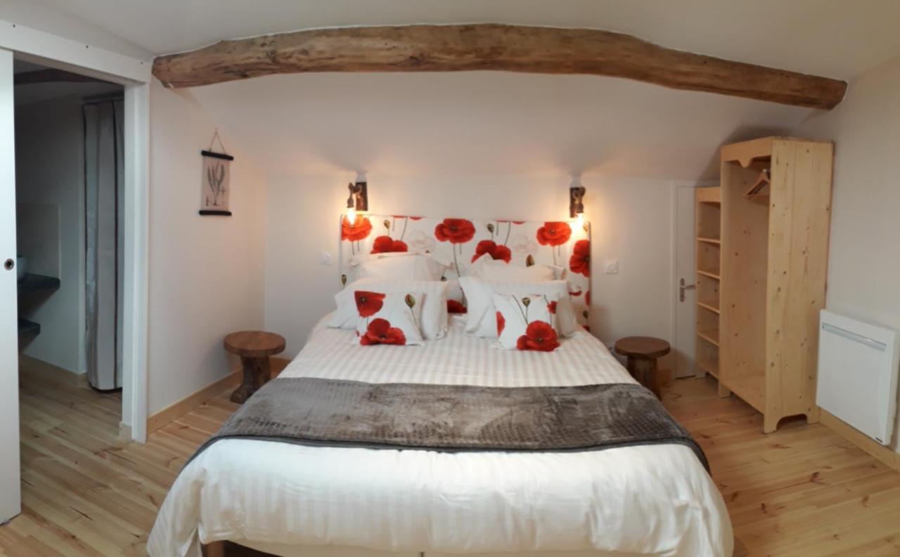 Bed and Breakfast La chenevière Saint-Rémy-de-Chargnat Esterno foto